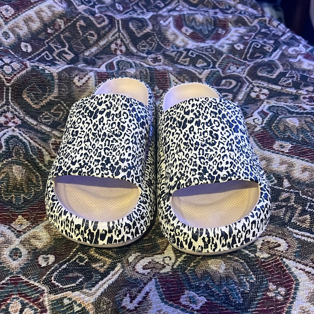Slippers